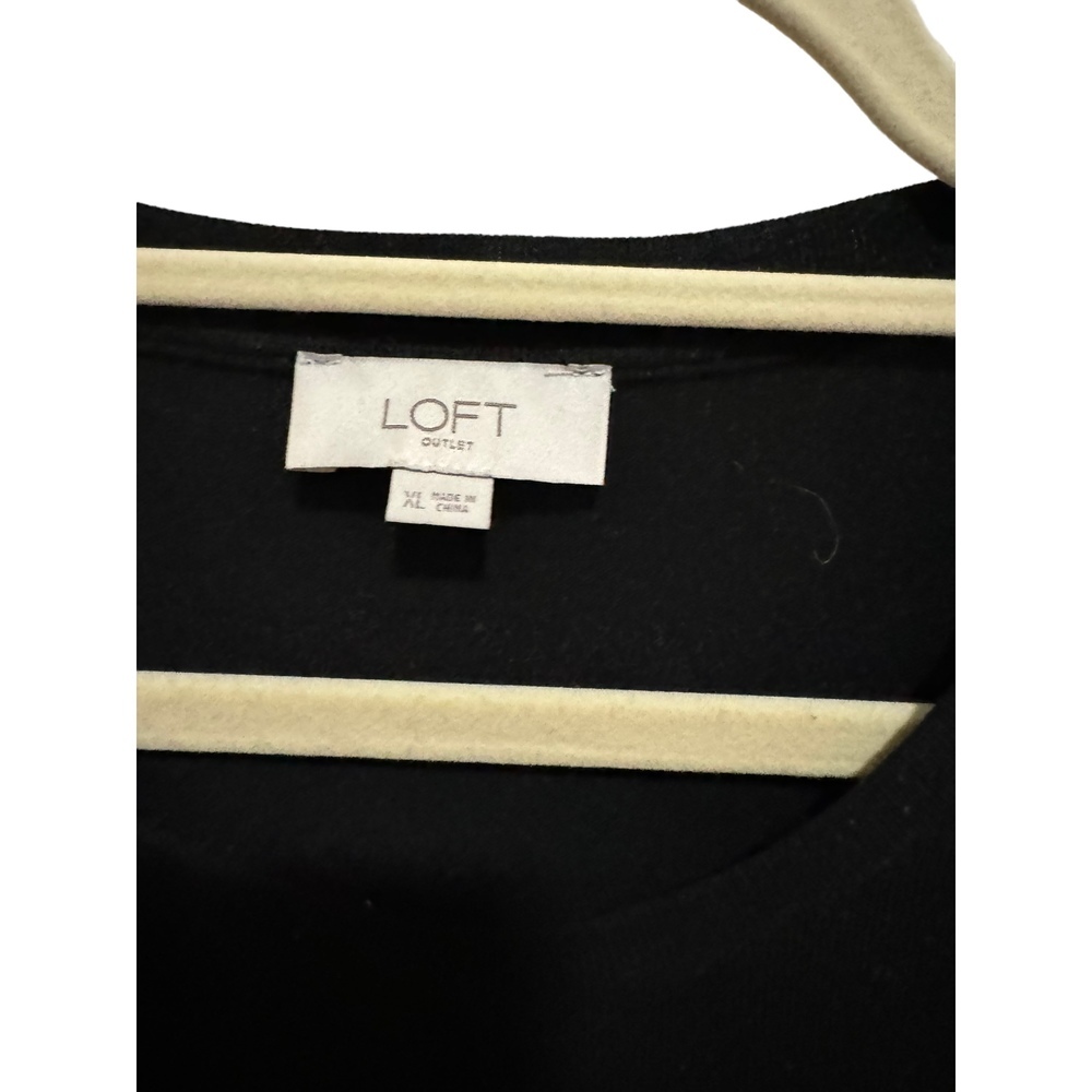 LOFT - Bllack, Crew Neck, Knotted front waist Sweater - Size XL - Picture 3 of 4